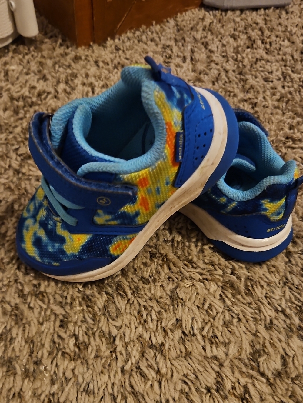 Stride Rite Blue and Yellow Tie-Dye Toddler Sneakers, size 6